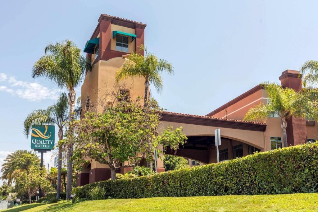 Ramada Suites By Wyndham San Diego Exteriér fotografie