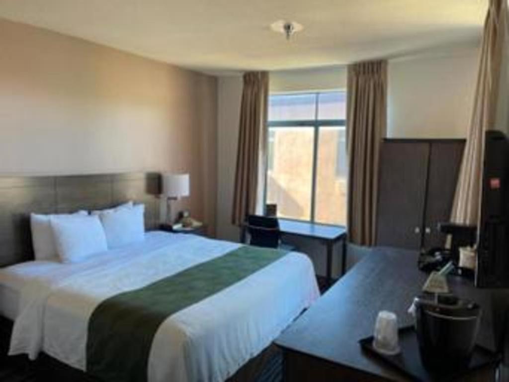 Ramada Suites By Wyndham San Diego Exteriér fotografie