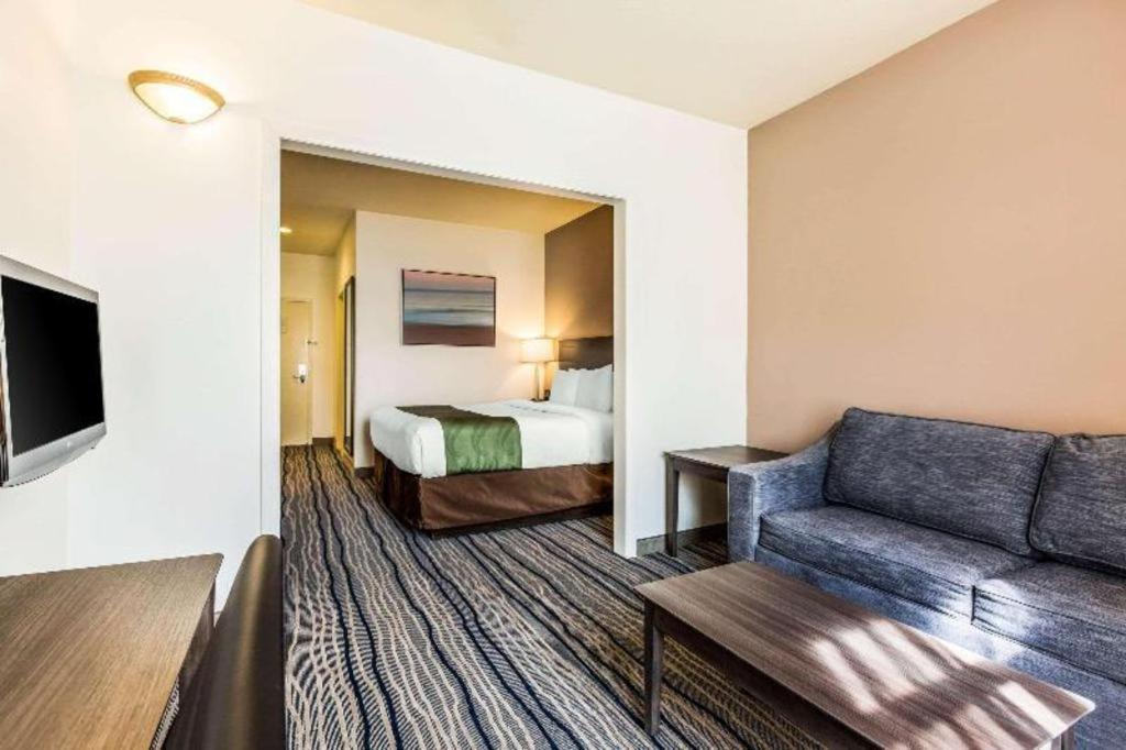 Ramada Suites By Wyndham San Diego Exteriér fotografie